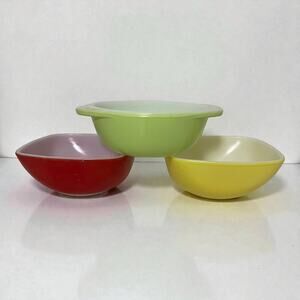 Vintage 1950s Small Colored Glass Pyrex Bowls Set of 3